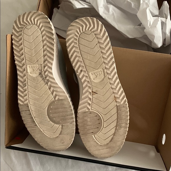 Sorel Ona Ave Low Sneaker Waterproof- Pure Silver Sea Salt - Picture 7 of 10